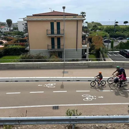Incantevole A 100metri Dal Mare E Accanto Pista Ciclabile 아파트 *