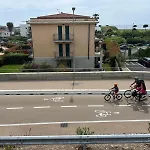Incantevole A 100metri Dal Mare E Accanto Pista Ciclabile Lägenhet *