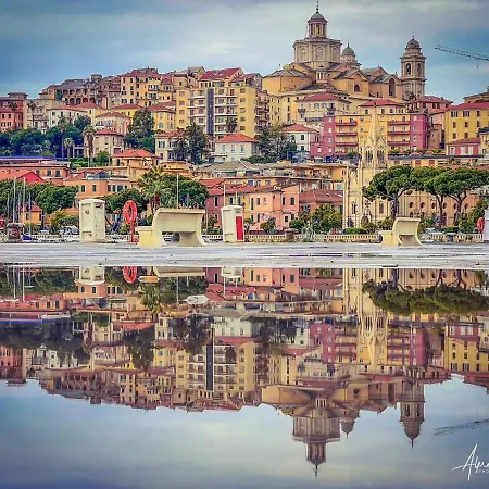 Incantevole A 100metri Dal Mare E Accanto Pista Ciclabile Apartment Imperia